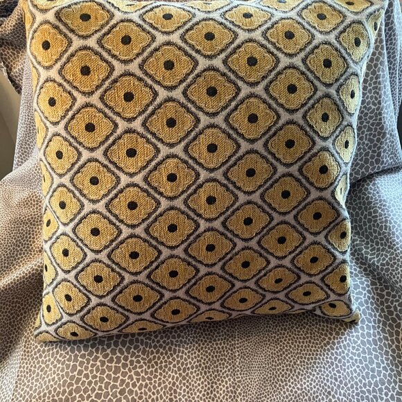 Designer Pillows! - Picture 6 of 10